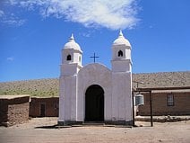 photo de l’église de Tres Morros au bord de l’ancienne route 40
