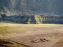 photo de la caldeira du Tengger vue depuis le sommet du mont Bromo