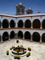 photo des arcades de la cour du Palacio Municipal de Oaxaca