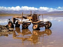 photo d’une machine pour le récolter le sel des salines