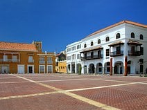 photo de la place de la Aduana avec son architecture coloniale