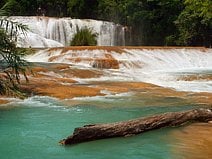 photo des cascades d’Agua Azul avec ses bassins d’eau bleu turquoise