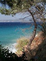 photo de la mer Égée qui s’étend entre les côtes de la Grèce et de la Turquie