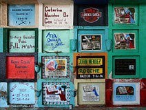 photo d’un caveau du cimetière de San Pedro au bord du lac Atitlán