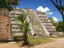 photo de Chichén Itzá qui fut un des principaux centres religieux du Yucatán